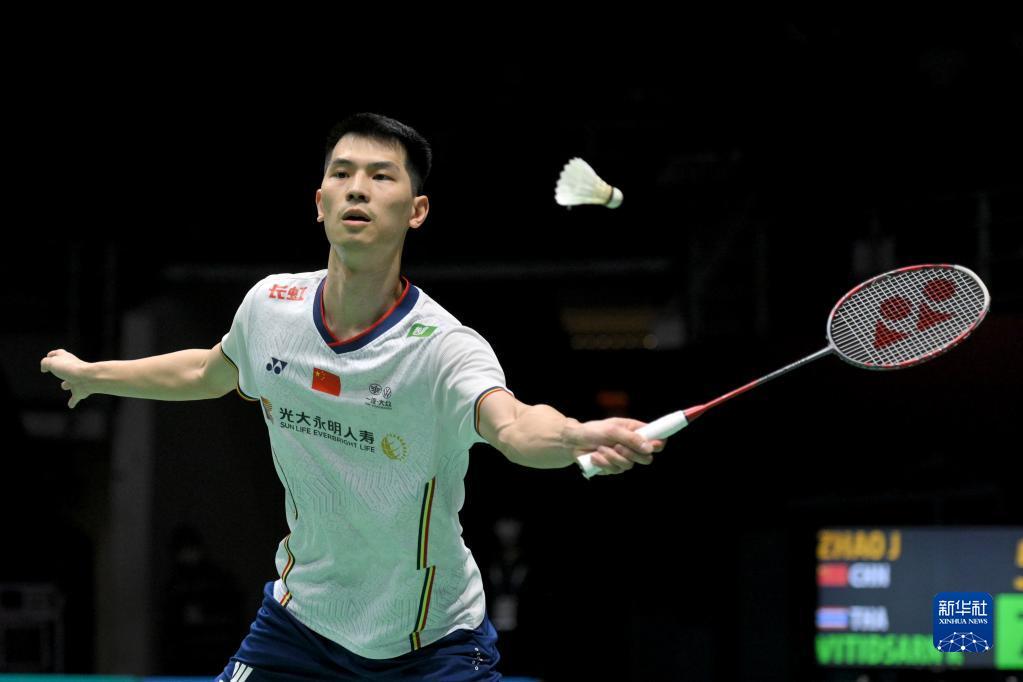 足球会出现 足球会出现