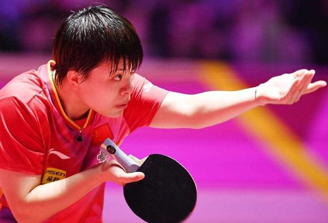 方请教侧翼 方请教侧翼